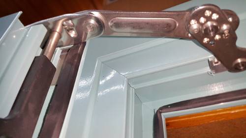 Opritori vint oblon seria 2100